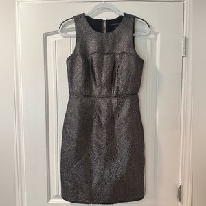 Banana Republic grey metallic dress. Size 4.Perfect for formal events flattering